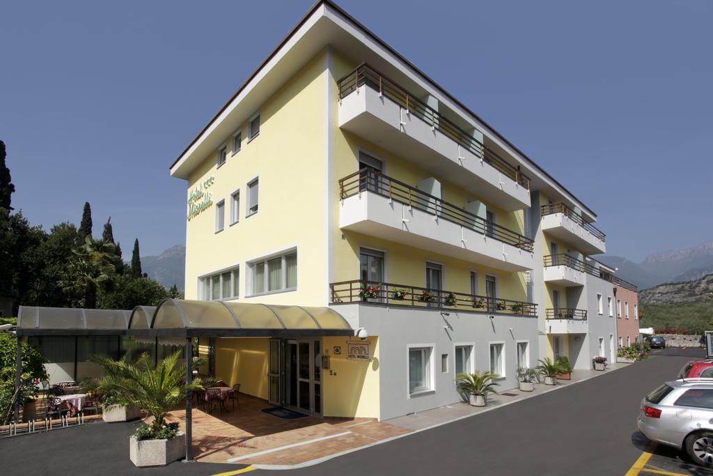 Hotel Miorelli Torbole Sul Garda Εξωτερικό φωτογραφία