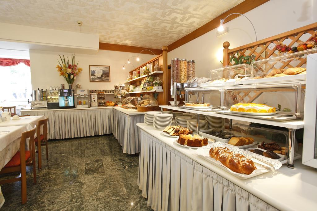 Hotel Miorelli Torbole Sul Garda Εξωτερικό φωτογραφία