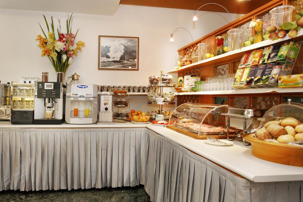 Hotel Miorelli Torbole Sul Garda Εξωτερικό φωτογραφία