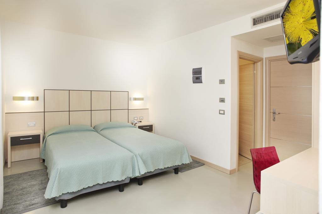 Hotel Miorelli Torbole Sul Garda Εξωτερικό φωτογραφία