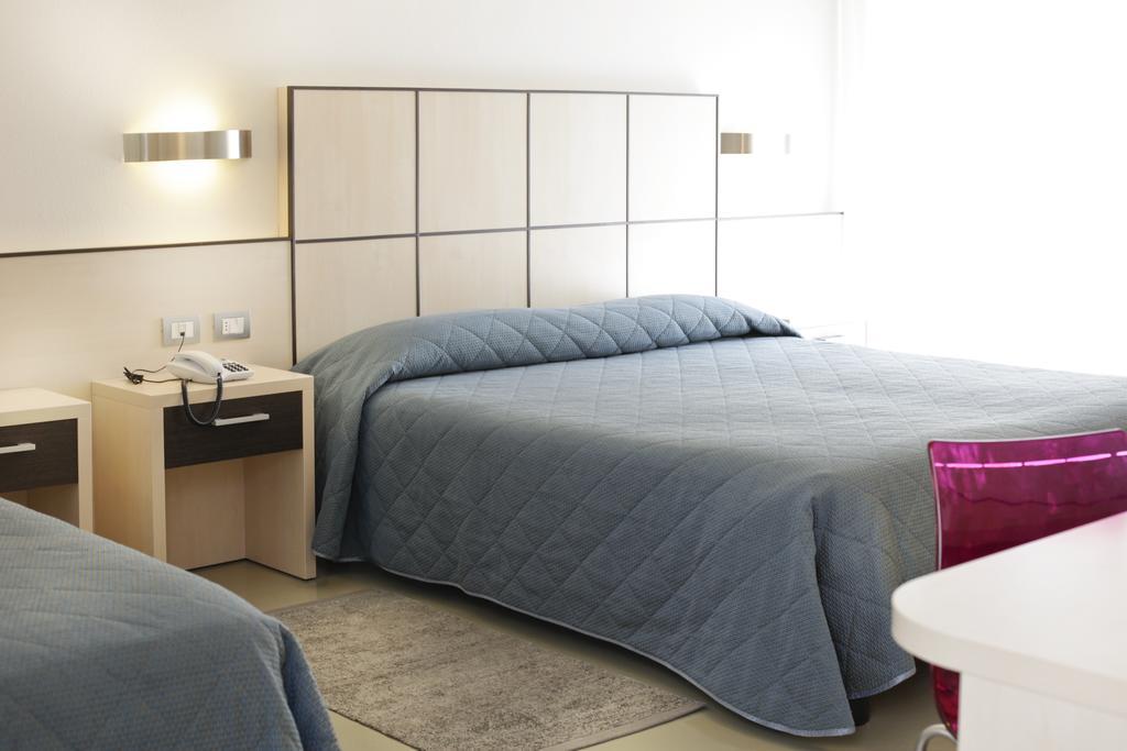 Hotel Miorelli Torbole Sul Garda Εξωτερικό φωτογραφία