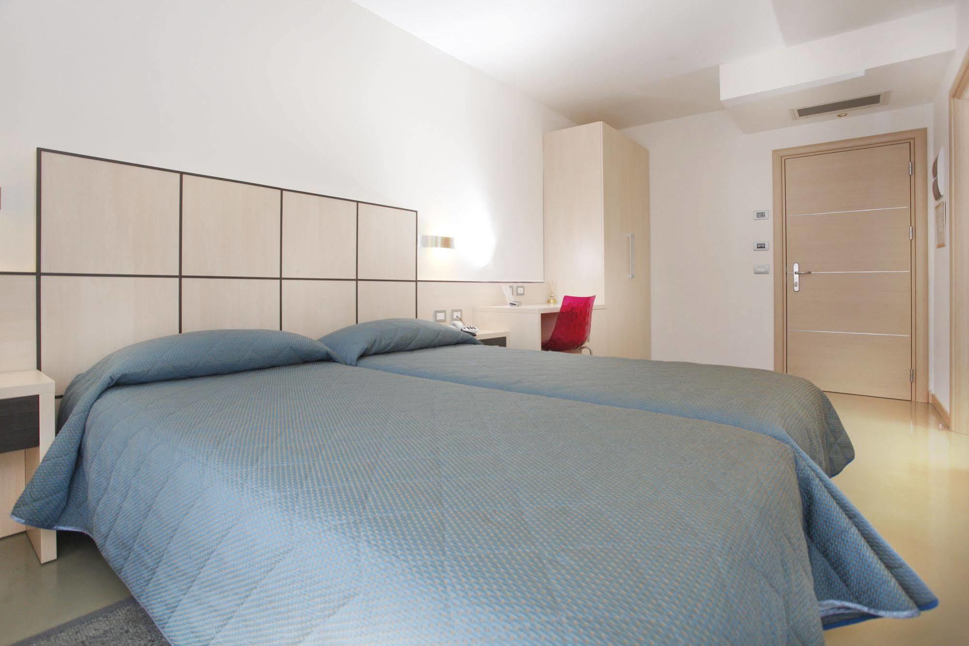 Hotel Miorelli Torbole Sul Garda Εξωτερικό φωτογραφία